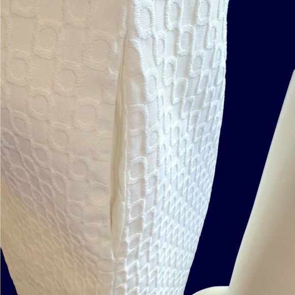 Eliza J New York Sleeveless Shift Dress in Textured White Fabric Worn Once - Picture 6 of 7